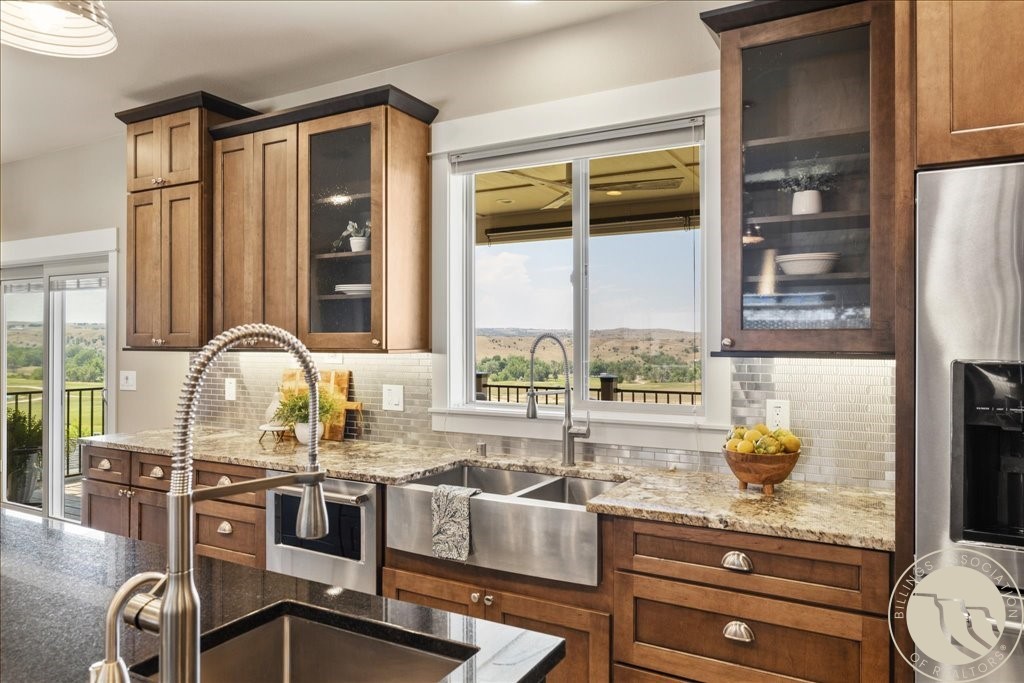 2418 Glengarry Lane