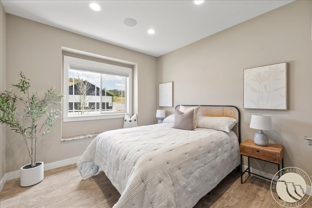 2418 Glengarry Lane