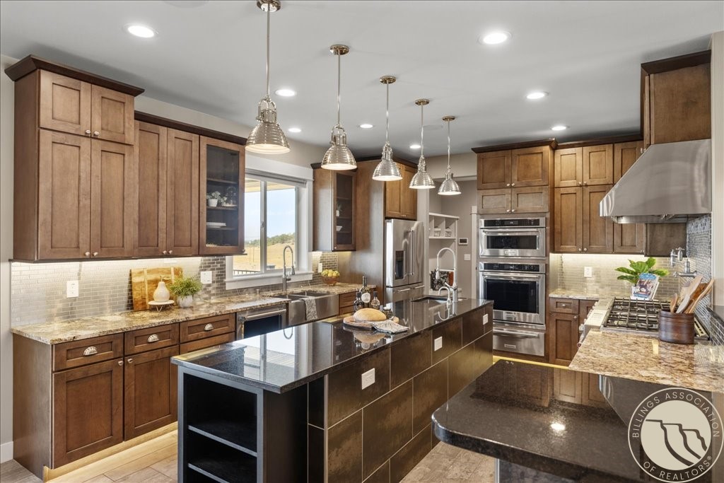 2418 Glengarry Lane
