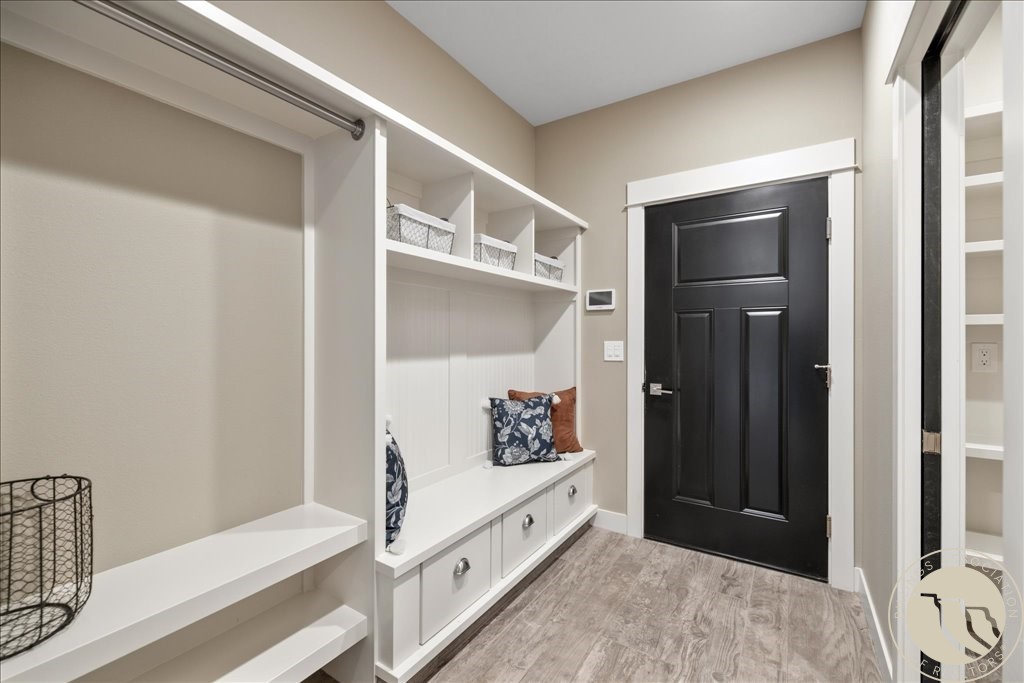 2418 Glengarry Lane