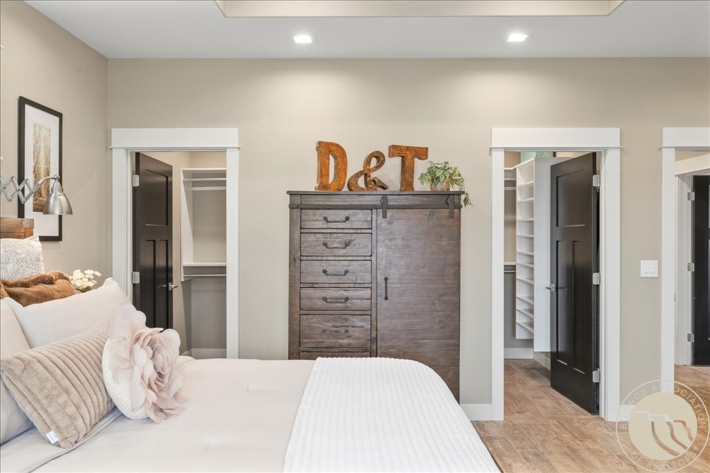 2418 Glengarry Lane
