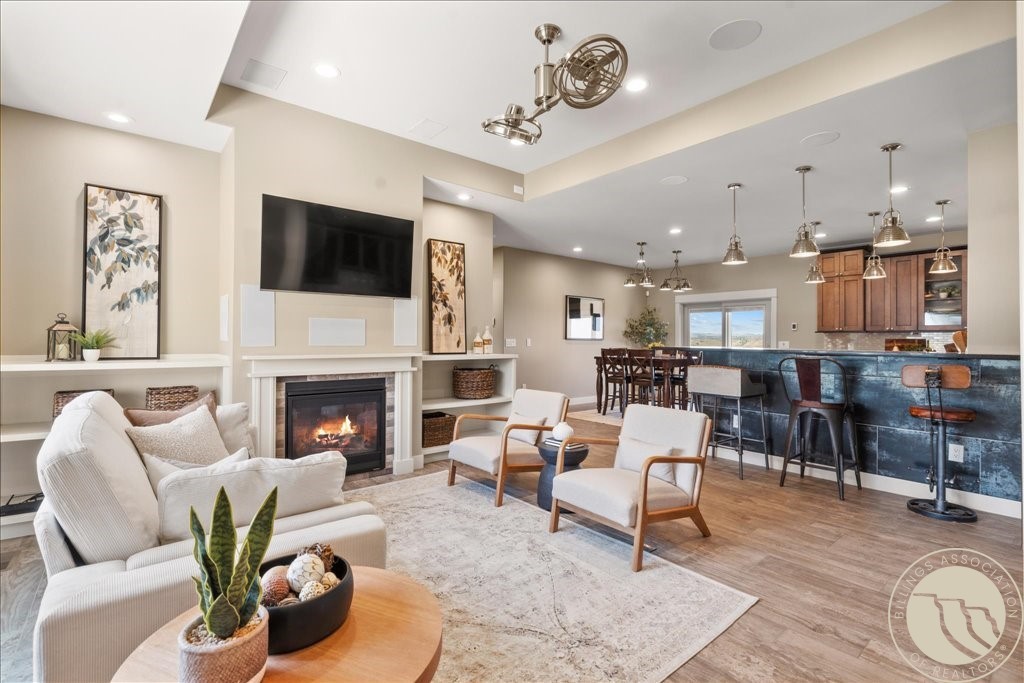 2418 Glengarry Lane