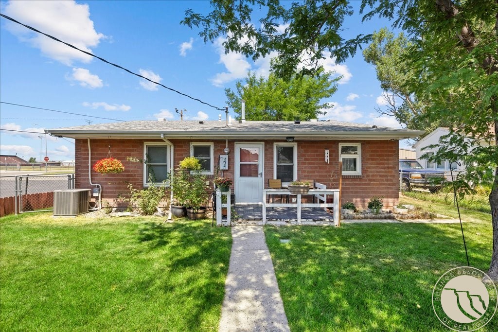 632 5th Street W