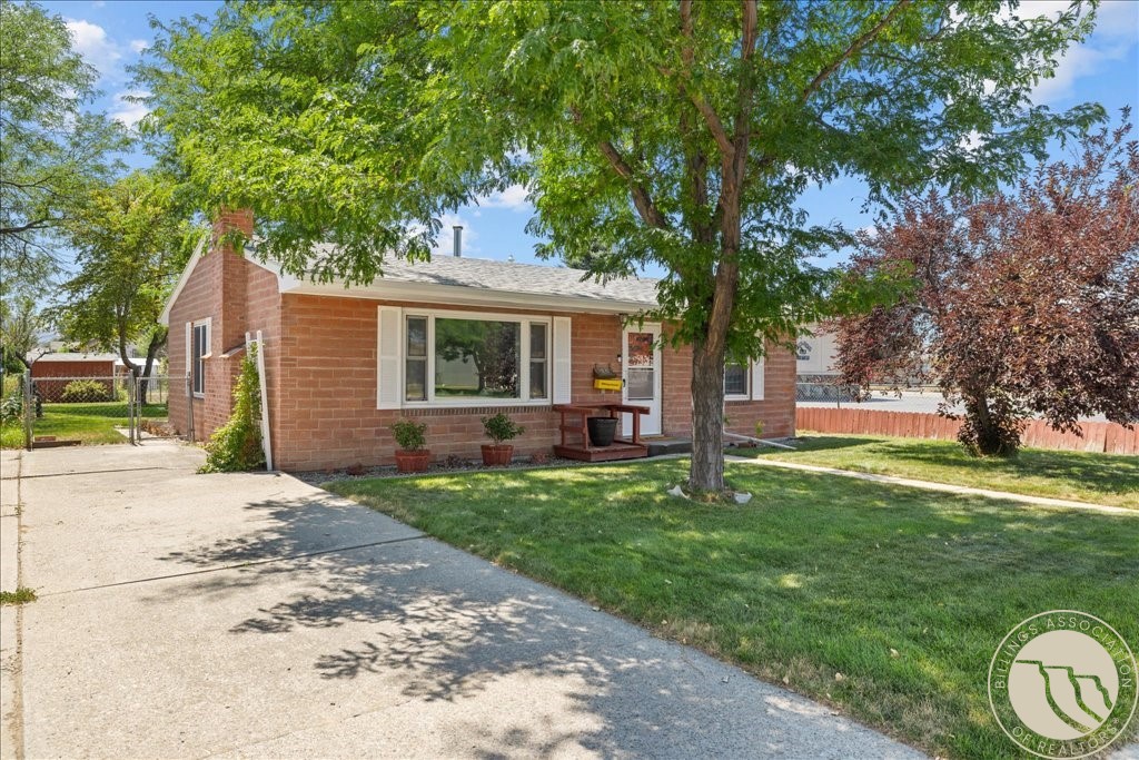 632 5th Street W