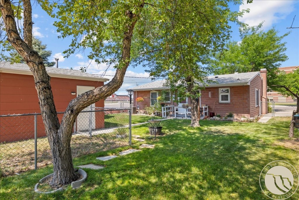 632 5th Street W