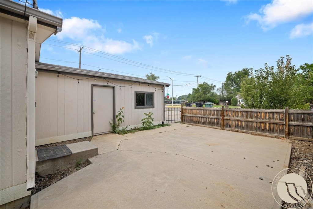 806 S Heights Lane