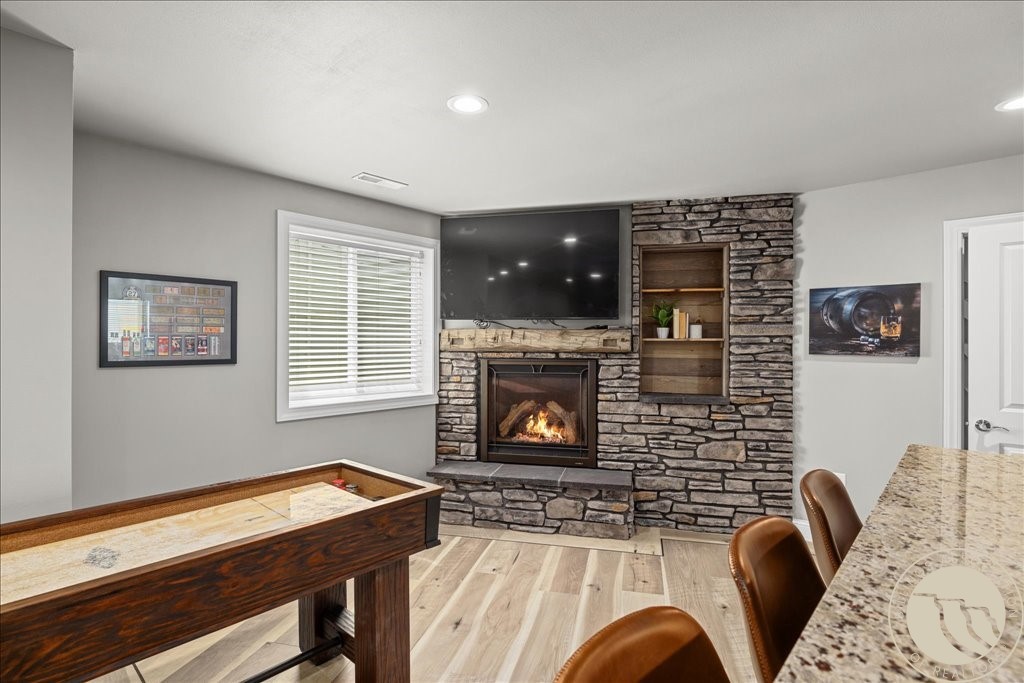 878 Tierra Drive
