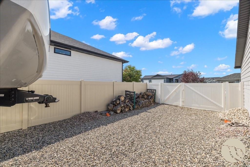 878 Tierra Drive