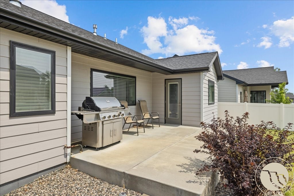 878 Tierra Drive