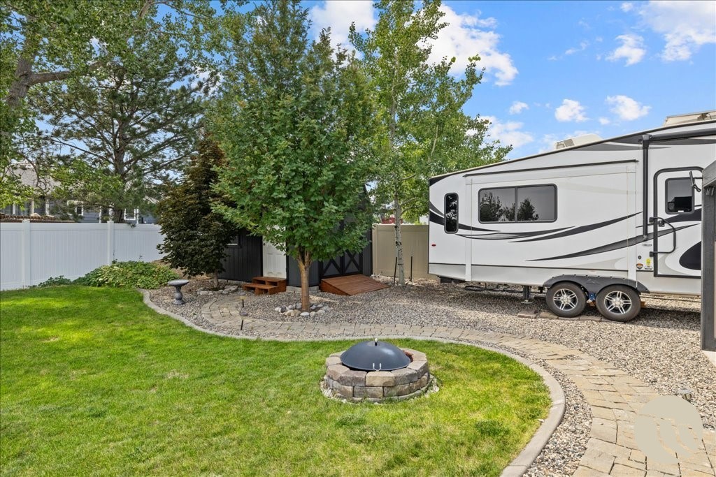 878 Tierra Drive