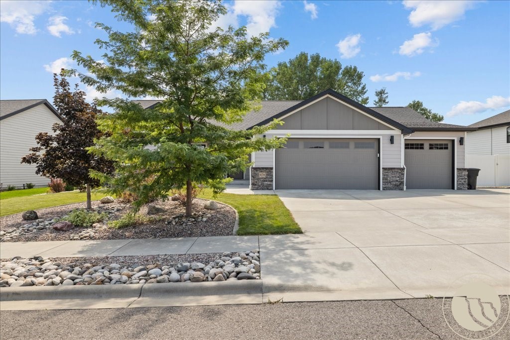 878 Tierra Drive