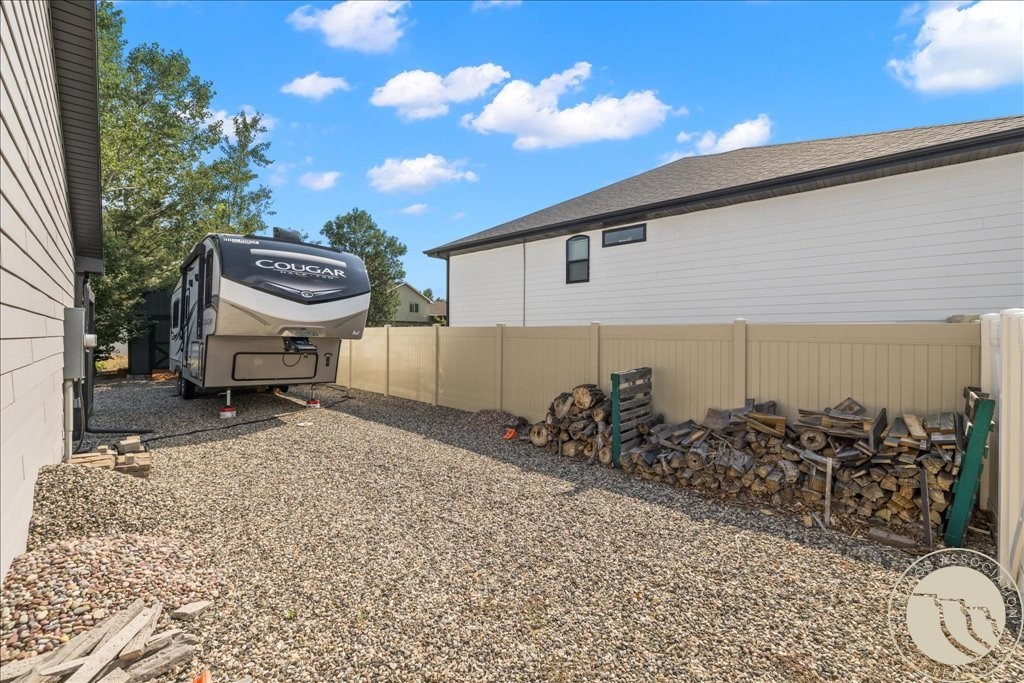 878 Tierra Drive