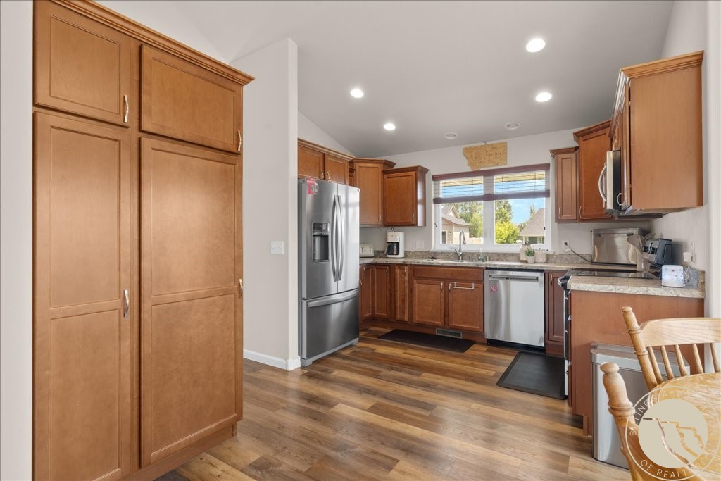 3150 E Copper Ridge