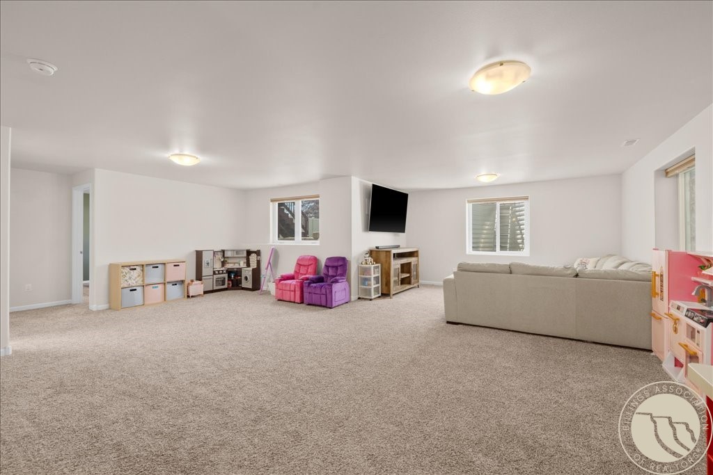 3150 E Copper Ridge
