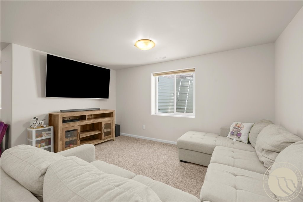 3150 E Copper Ridge