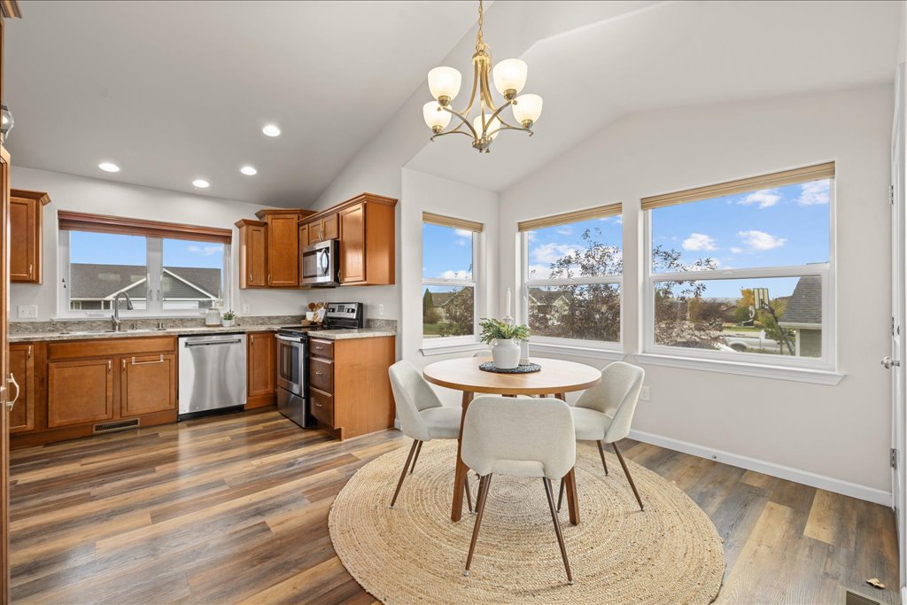 3150 E Copper Ridge