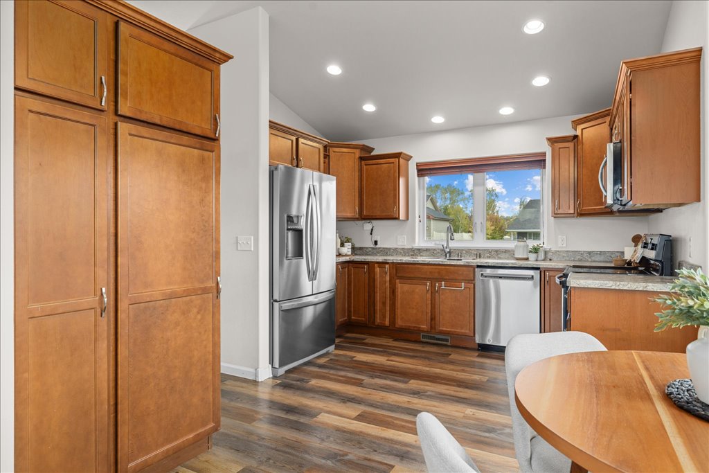 3150 E Copper Ridge
