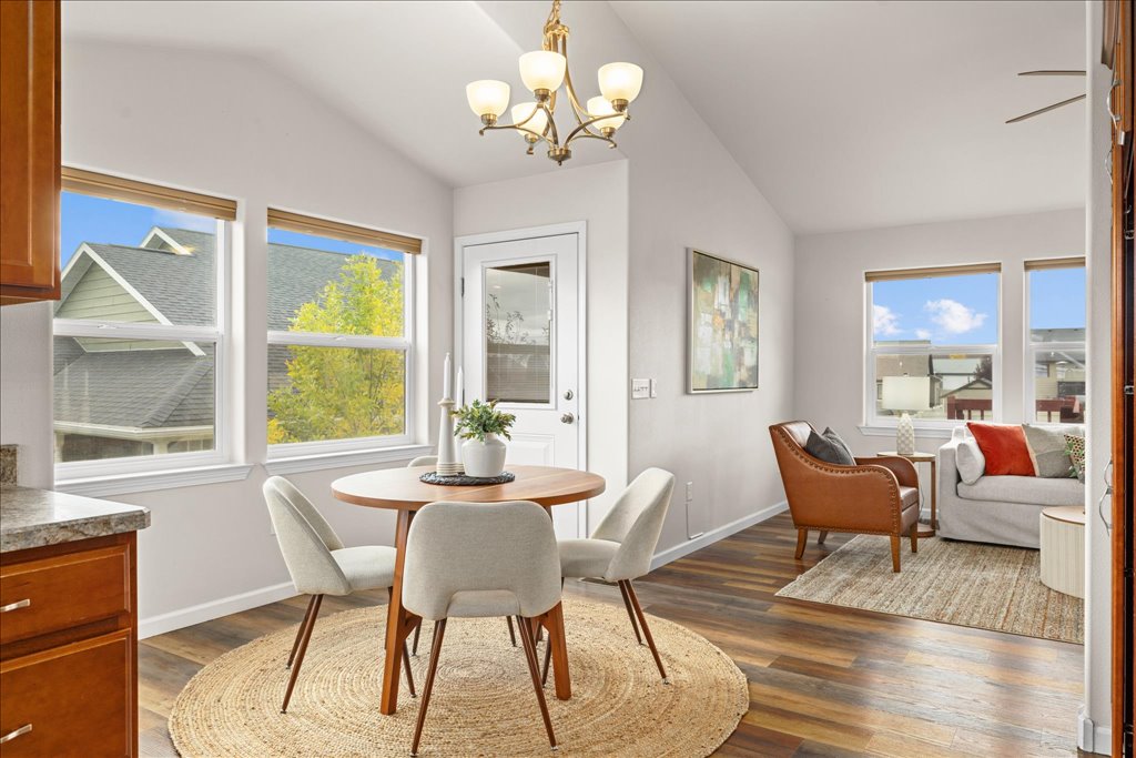 3150 E Copper Ridge
