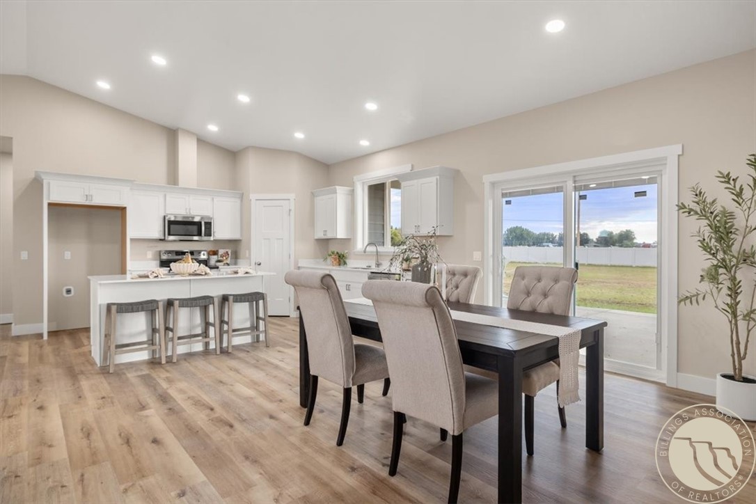 2529 Whisper Wind Way