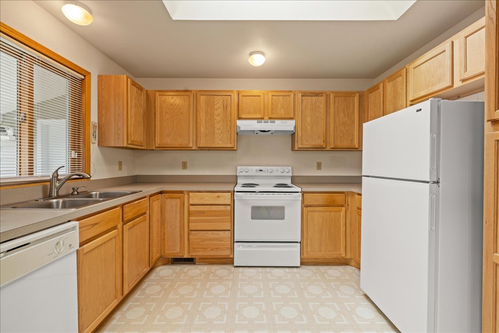 245 Sahara Drive