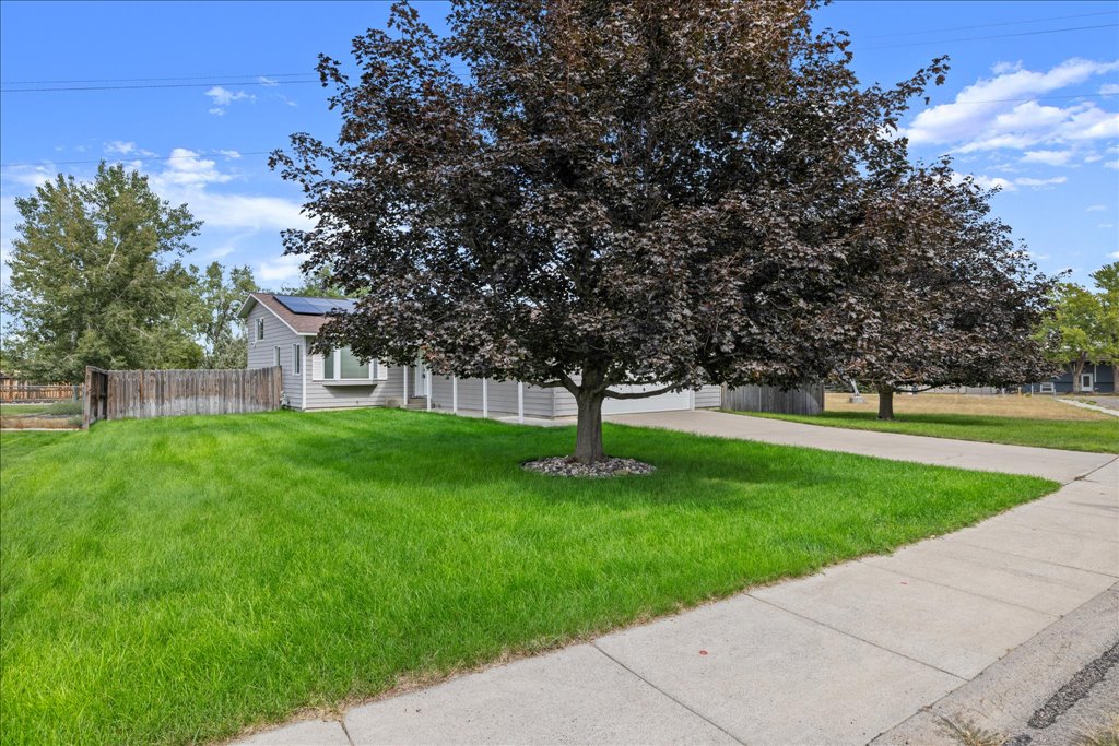 245 Sahara Drive