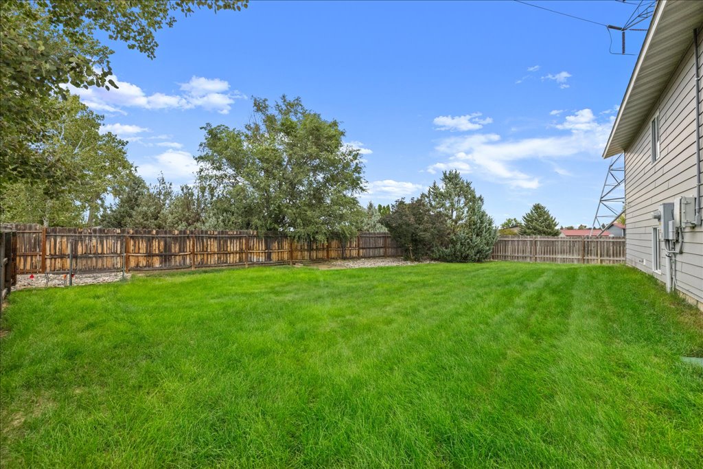 245 Sahara Drive