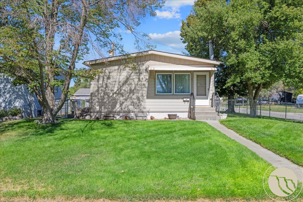 1203 Juneau Drive