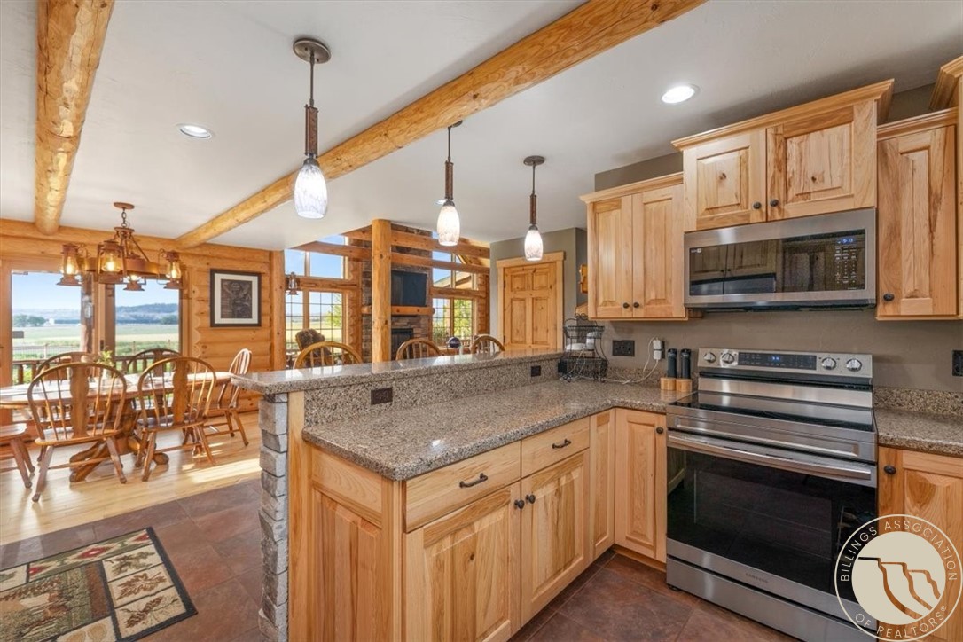 52 Rimrock Drive
