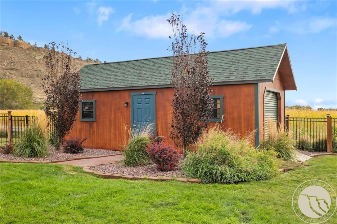52 Rimrock Drive