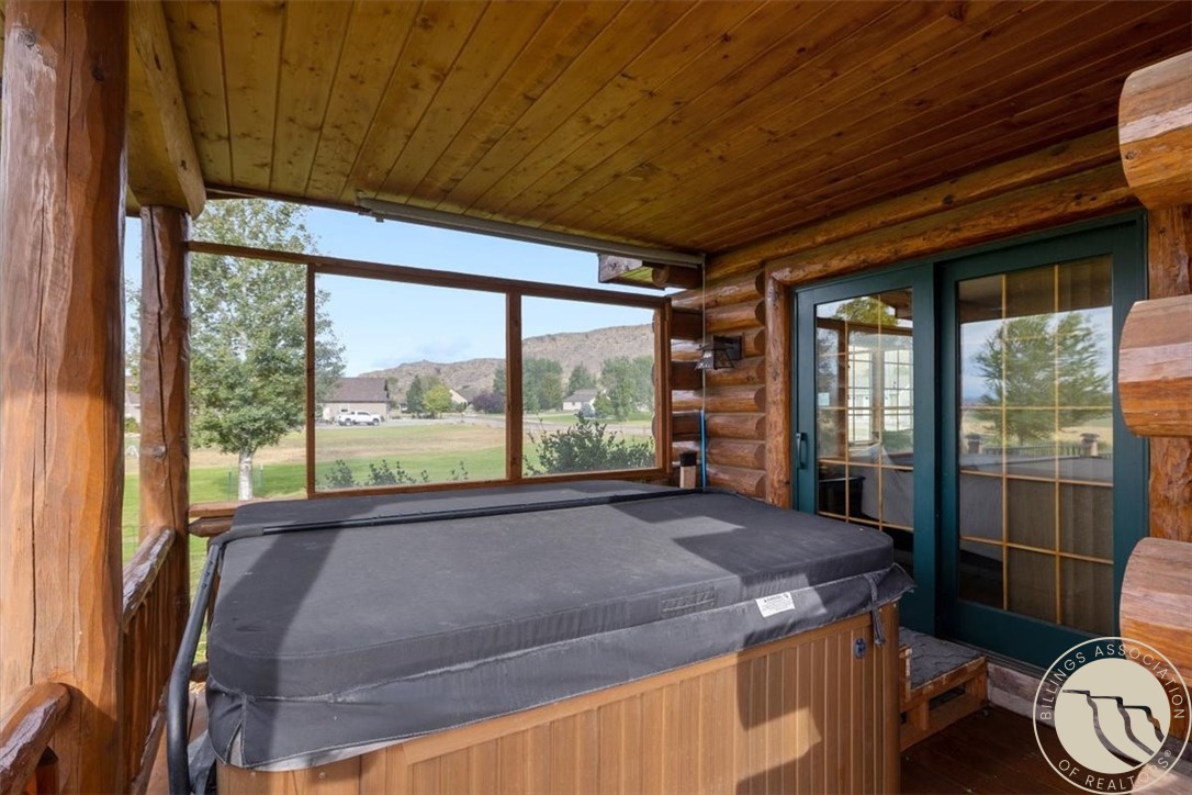 52 Rimrock Drive