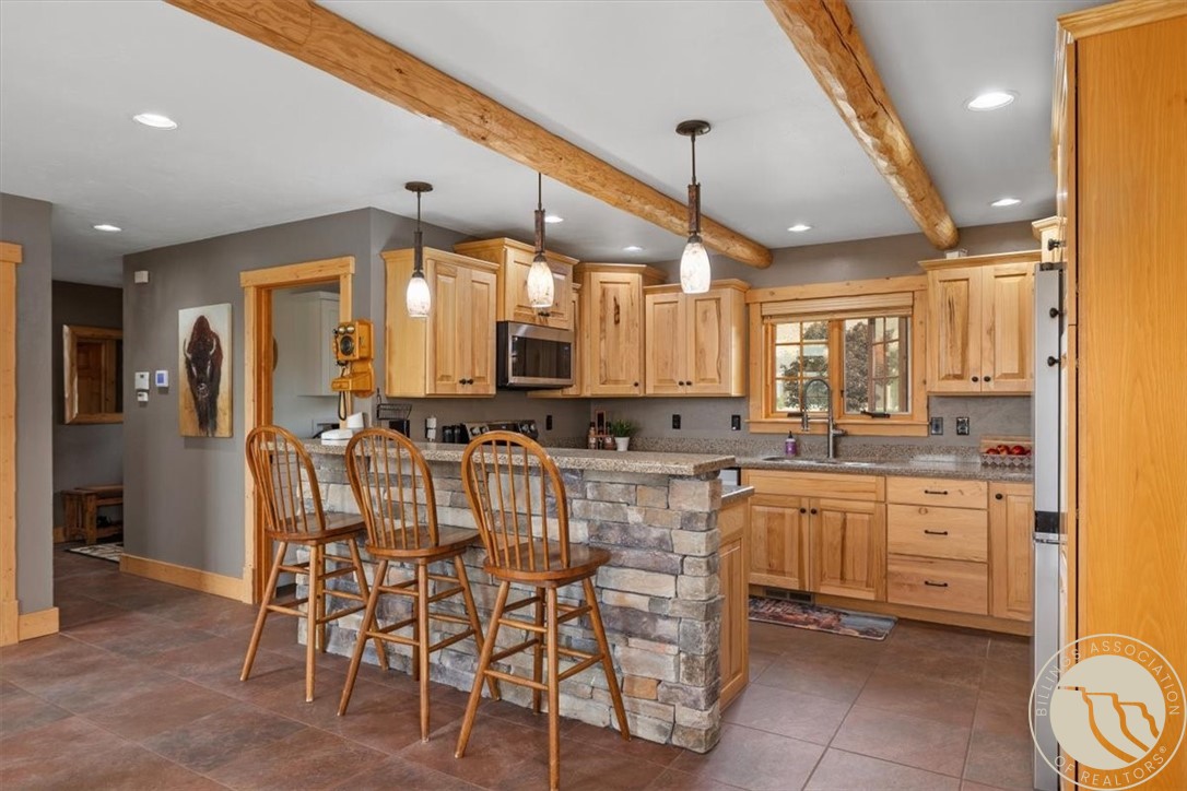 52 Rimrock Drive