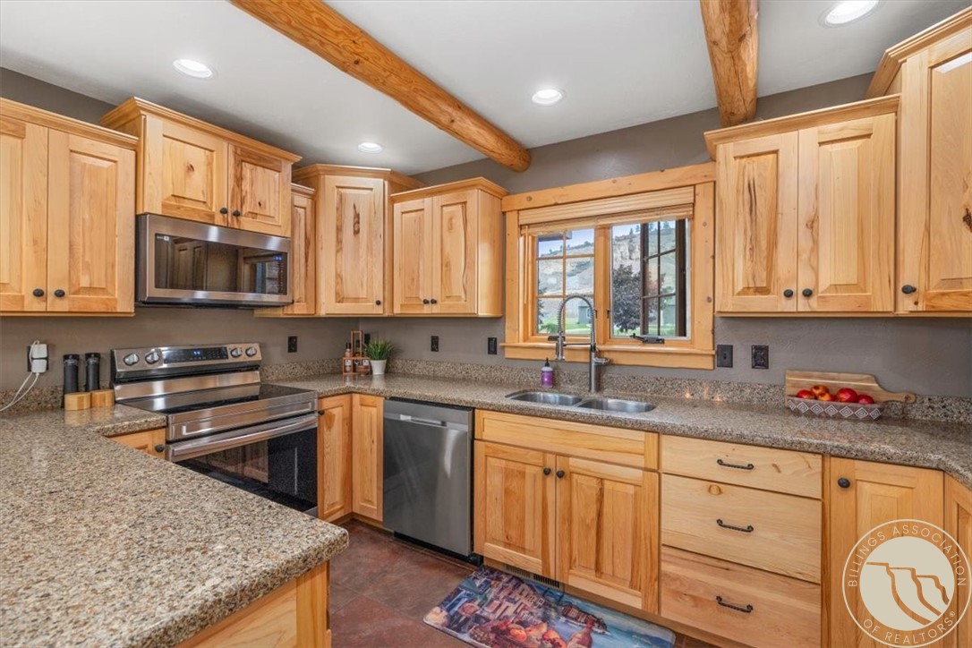 52 Rimrock Drive