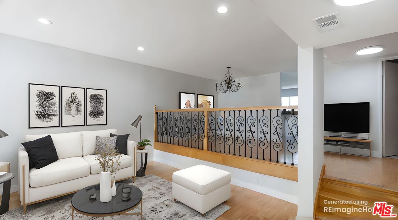 1666 Palisades Dr