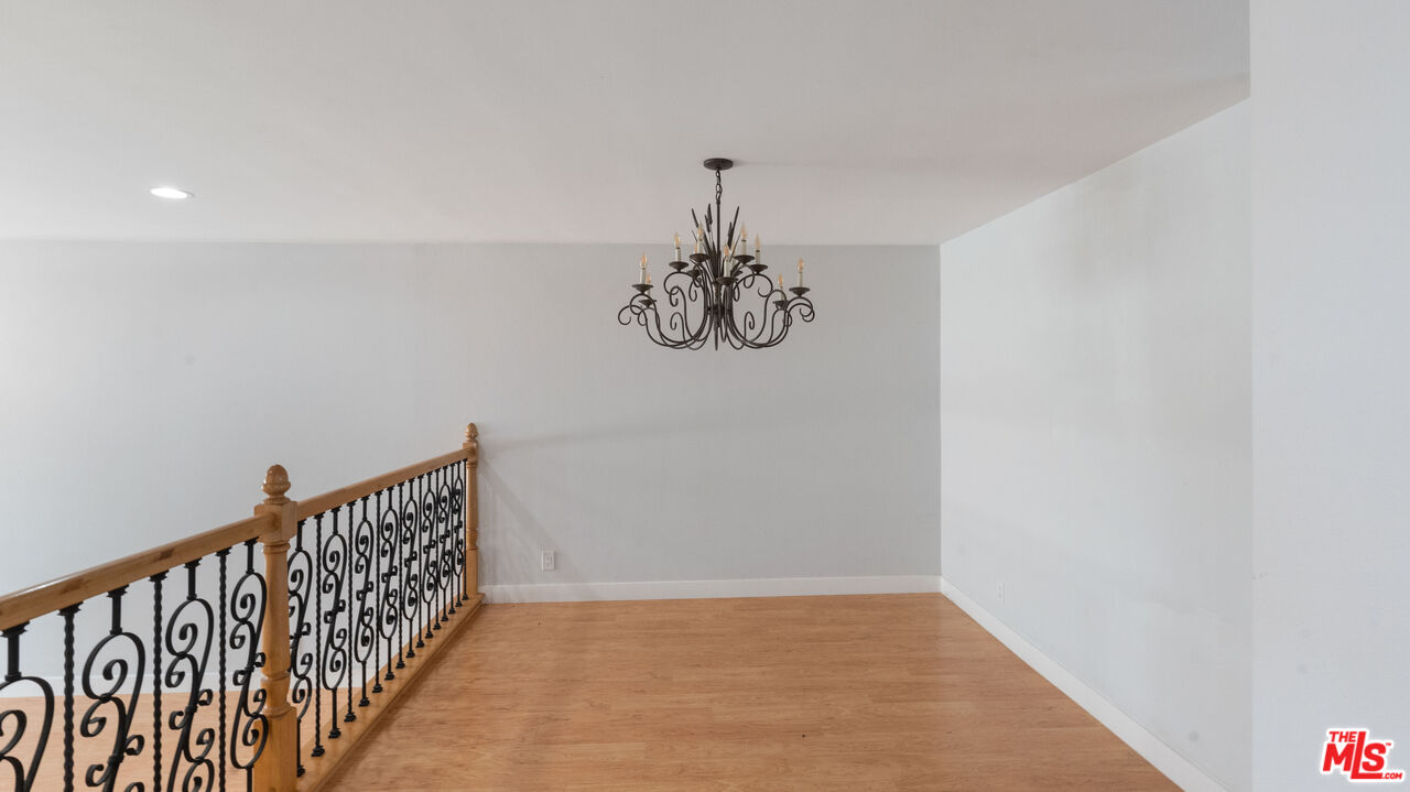 1666 Palisades Dr