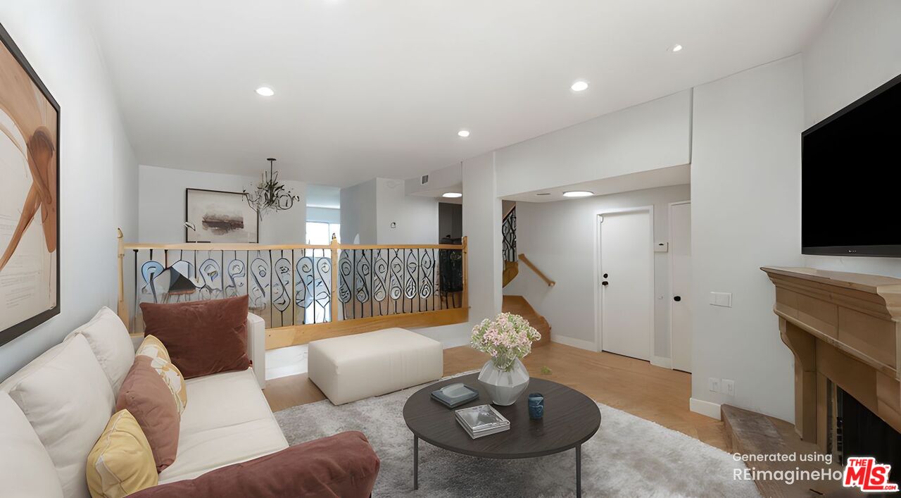 1666 Palisades Dr