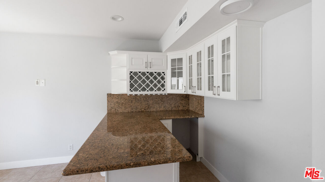 1666 Palisades Dr