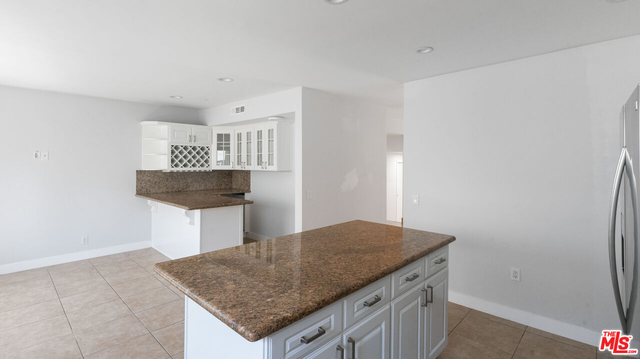 1666 Palisades Dr