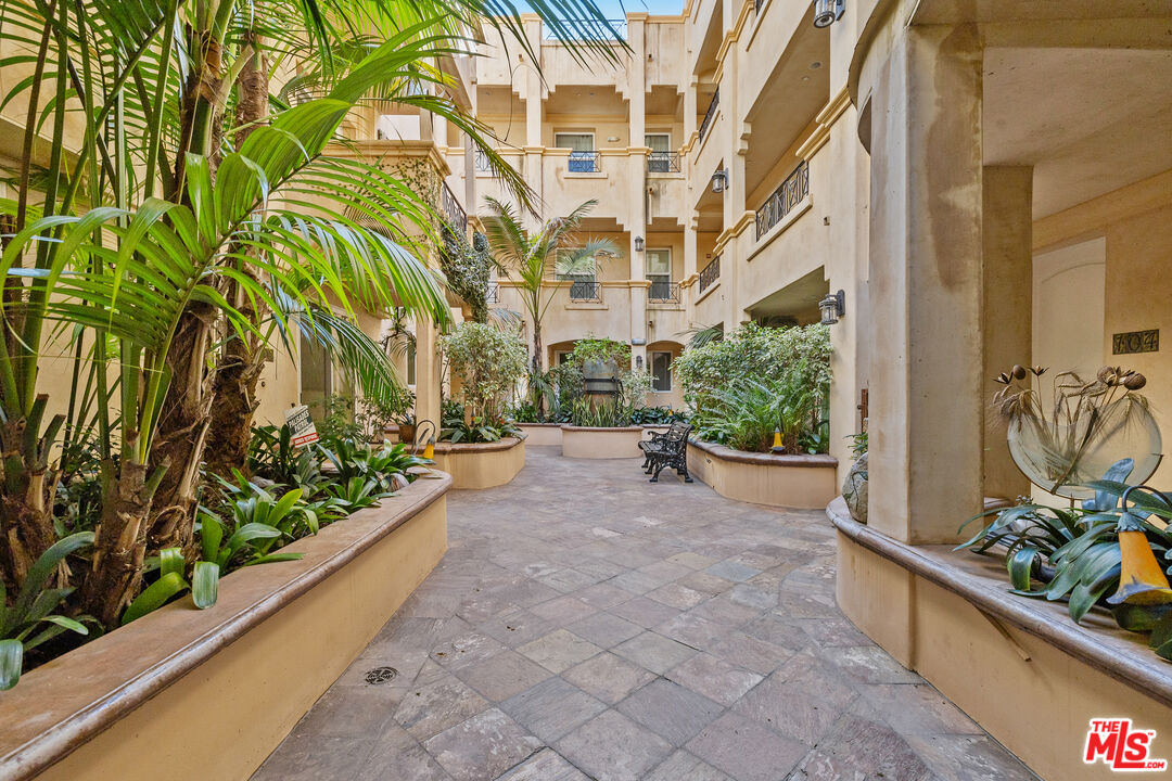 16123 W Sunset Blvd Unit: 103