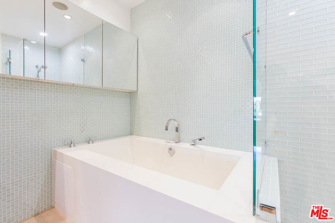 15500 W Sunset Blvd Unit: 104