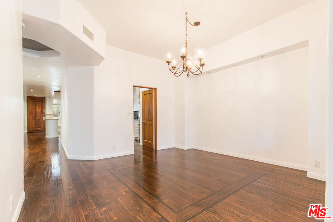 15500 W Sunset Blvd Unit: 104