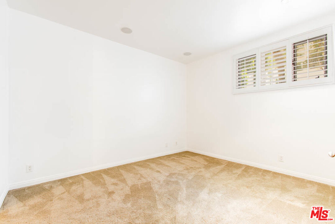 15500 W Sunset Blvd Unit: 104