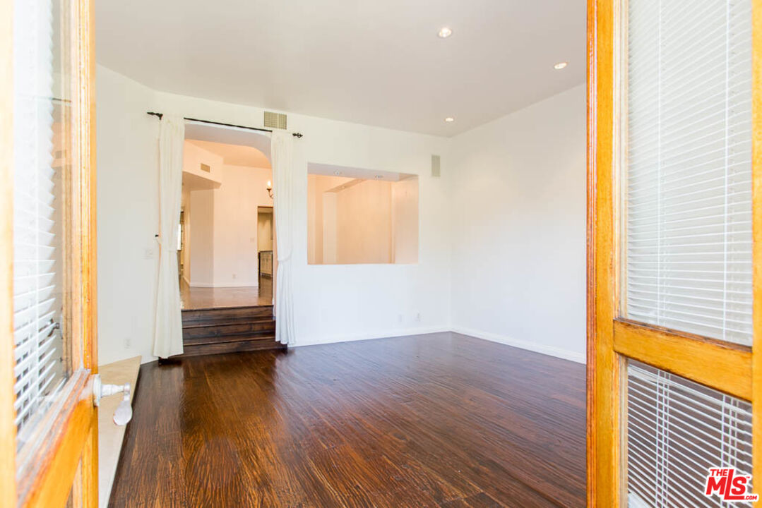 15500 W Sunset Blvd Unit: 104