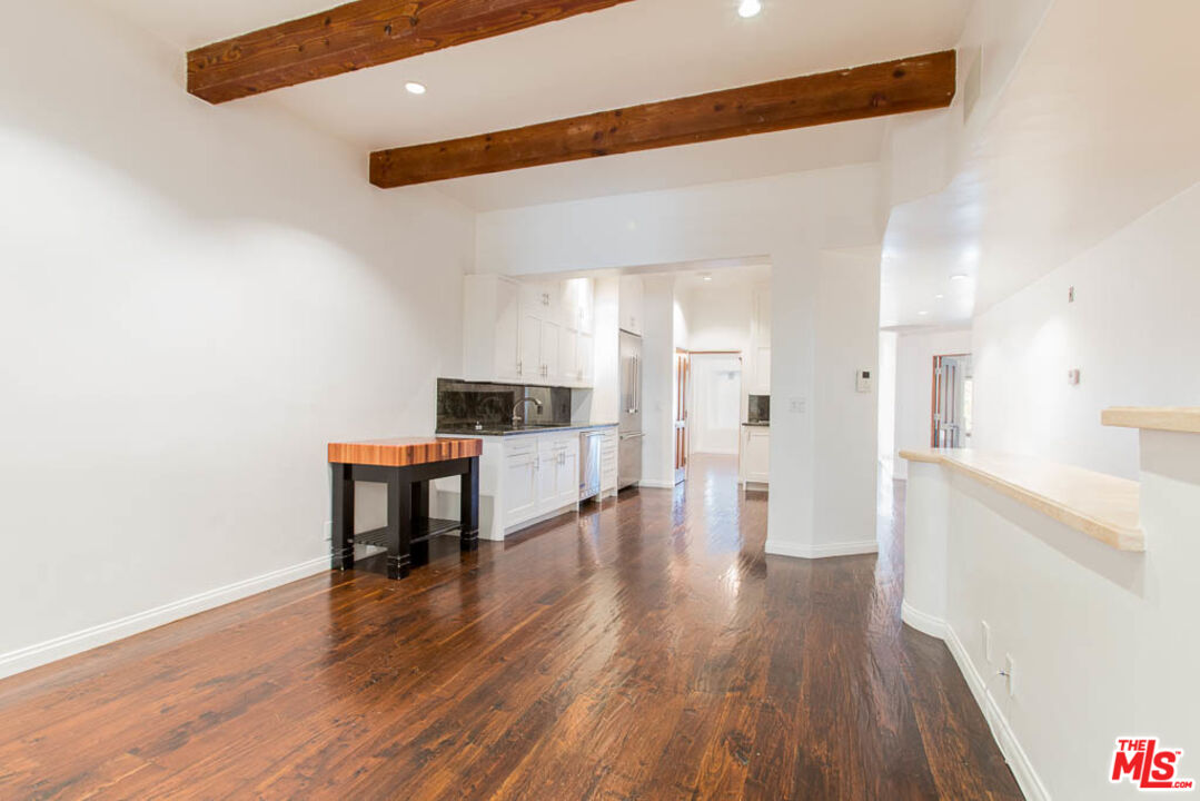 15500 W Sunset Blvd Unit: 104