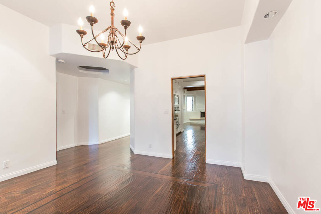 15500 W Sunset Blvd Unit: 104