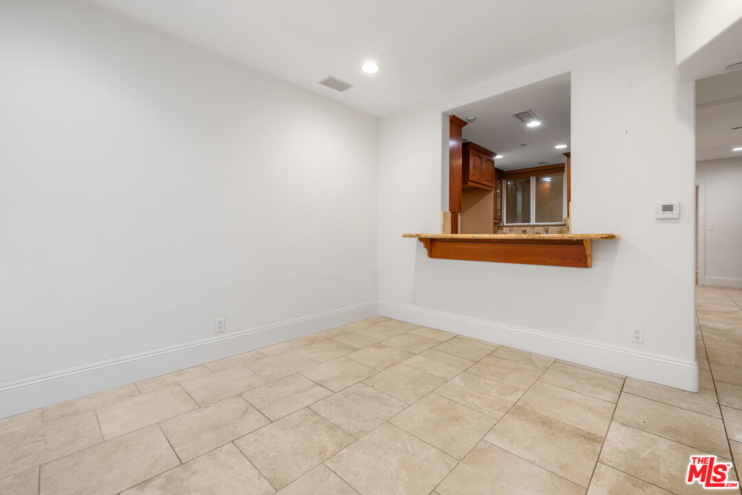 16123 W Sunset Blvd Unit: 103