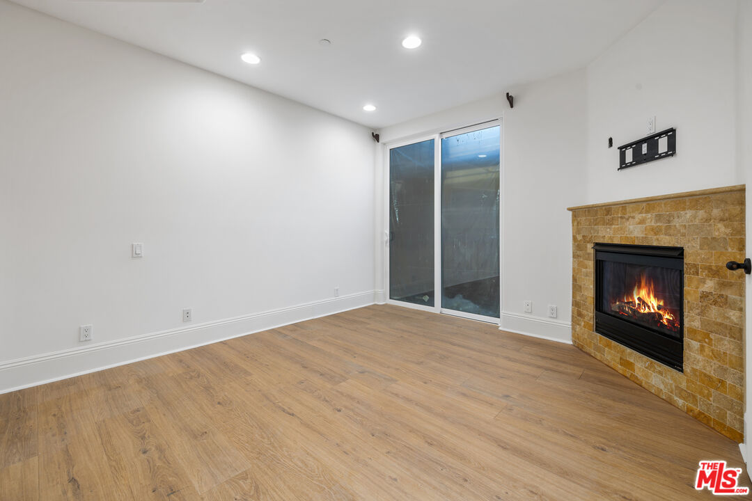 16123 W Sunset Blvd Unit: 103