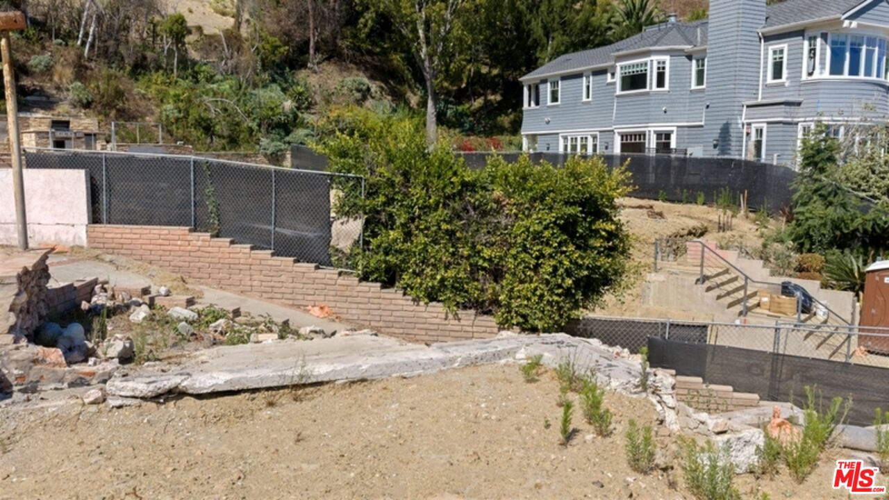 1137 Donaire Way