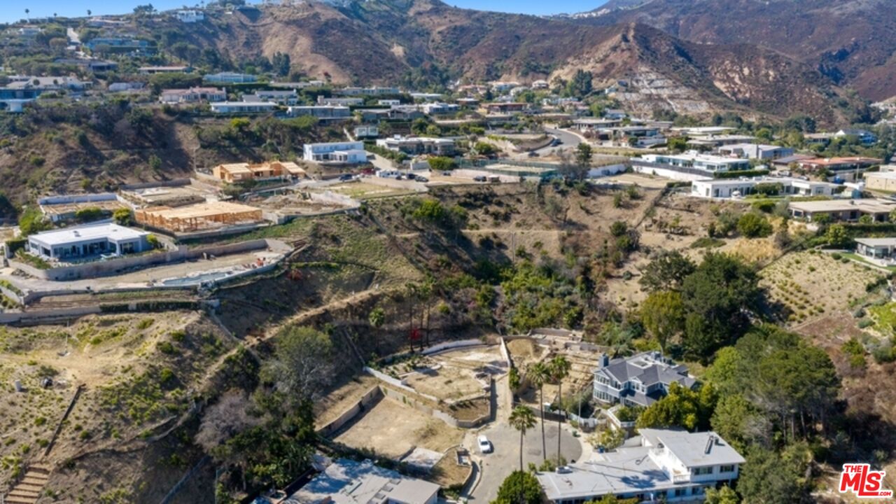 1137 Donaire Way