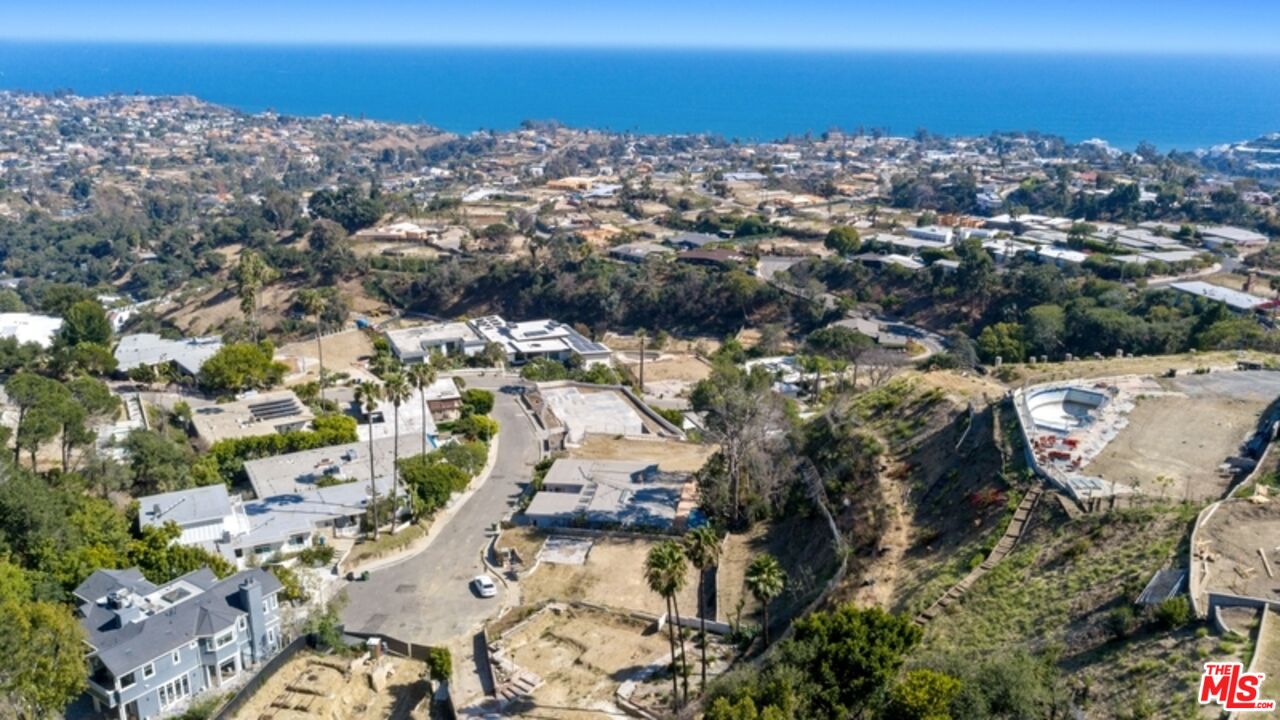 1137 Donaire Way