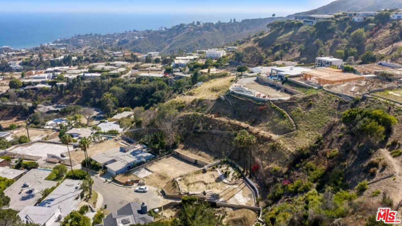 1137 Donaire Way